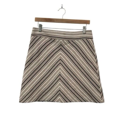 Ann Taylor Loft Tweed Chevron A Line Mini Skirt Woven Striped Textured 8 - Picture 2 of 4